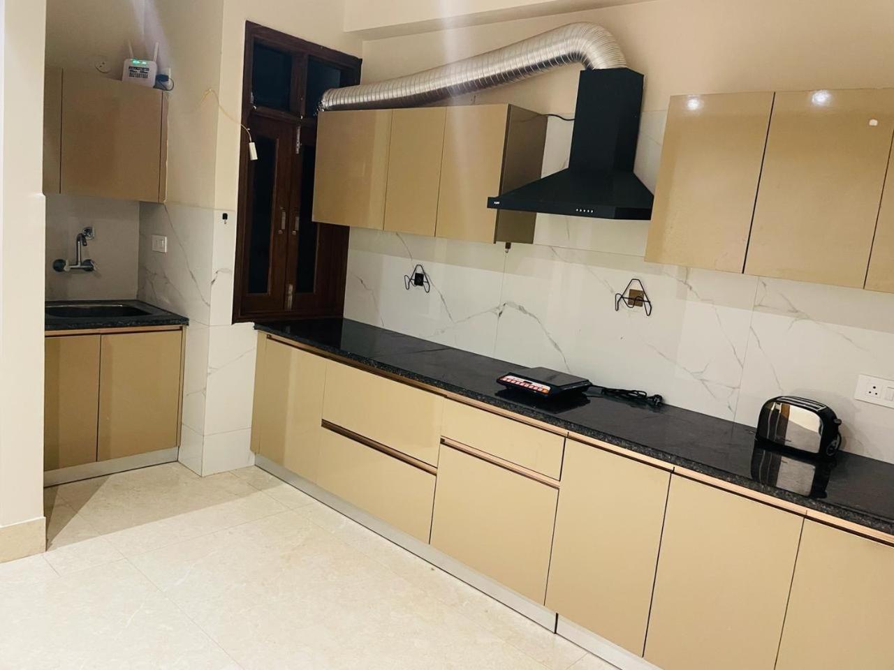Wildflower 2bedroom Boho Penthouse New Delhi